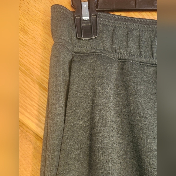 Mitre Men's Green Medium Jogger Sweatpants - Picture 2 of 13